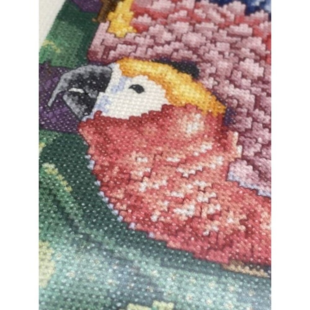 Vintage Tropical Macaw Parrot Needlepoint Tapestry 17 “ X 9.25” Framed - Picture 3 of 8